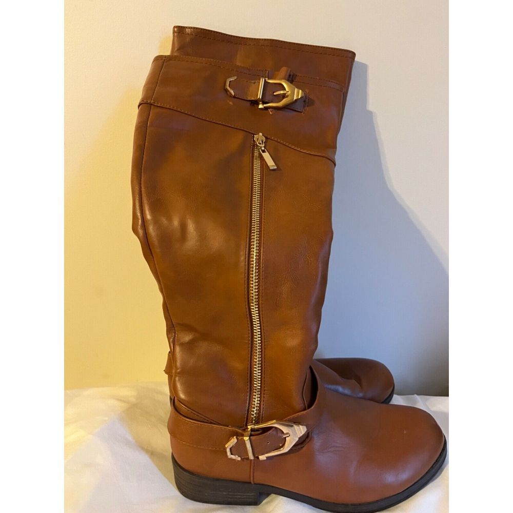 Brown‎ riding boots